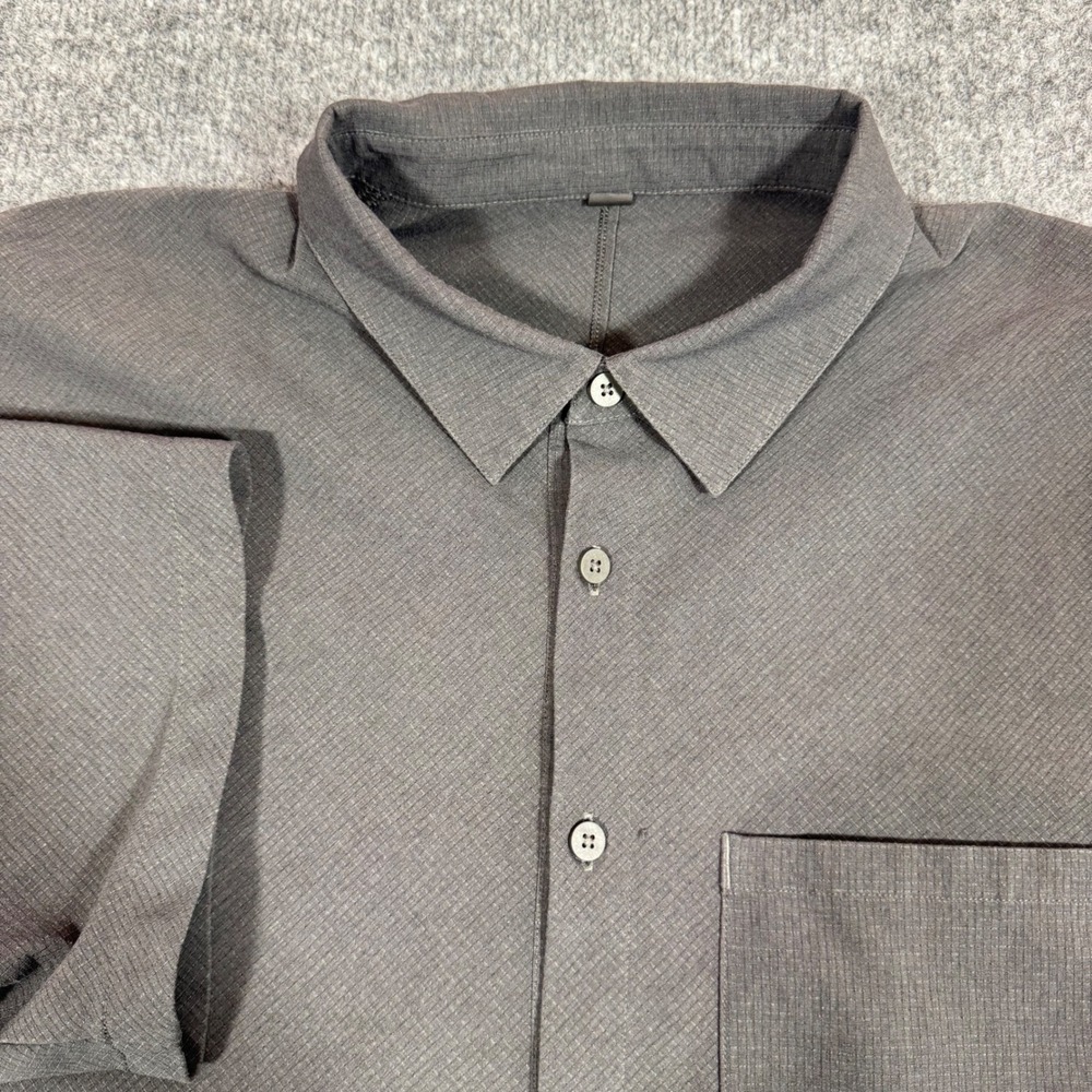 Lululemon Short Sleeve Ripstop Tech Polo Shirt Mens Large L Grey Athletic EUC